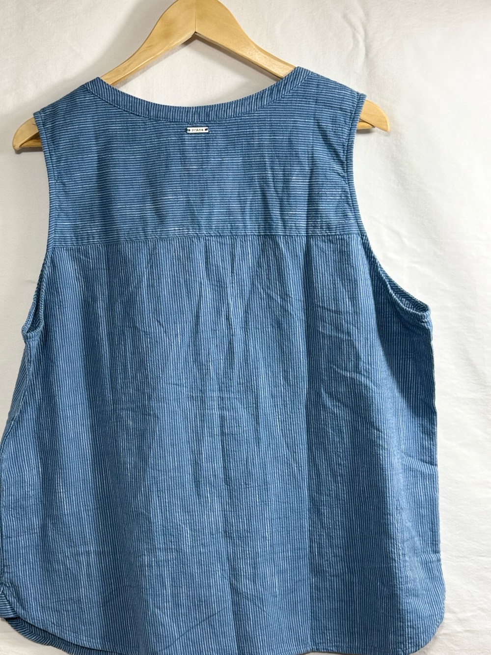 Prana Blue Striped Sleeveless Henley Tank 100% Cotton - Picture 6 of 6